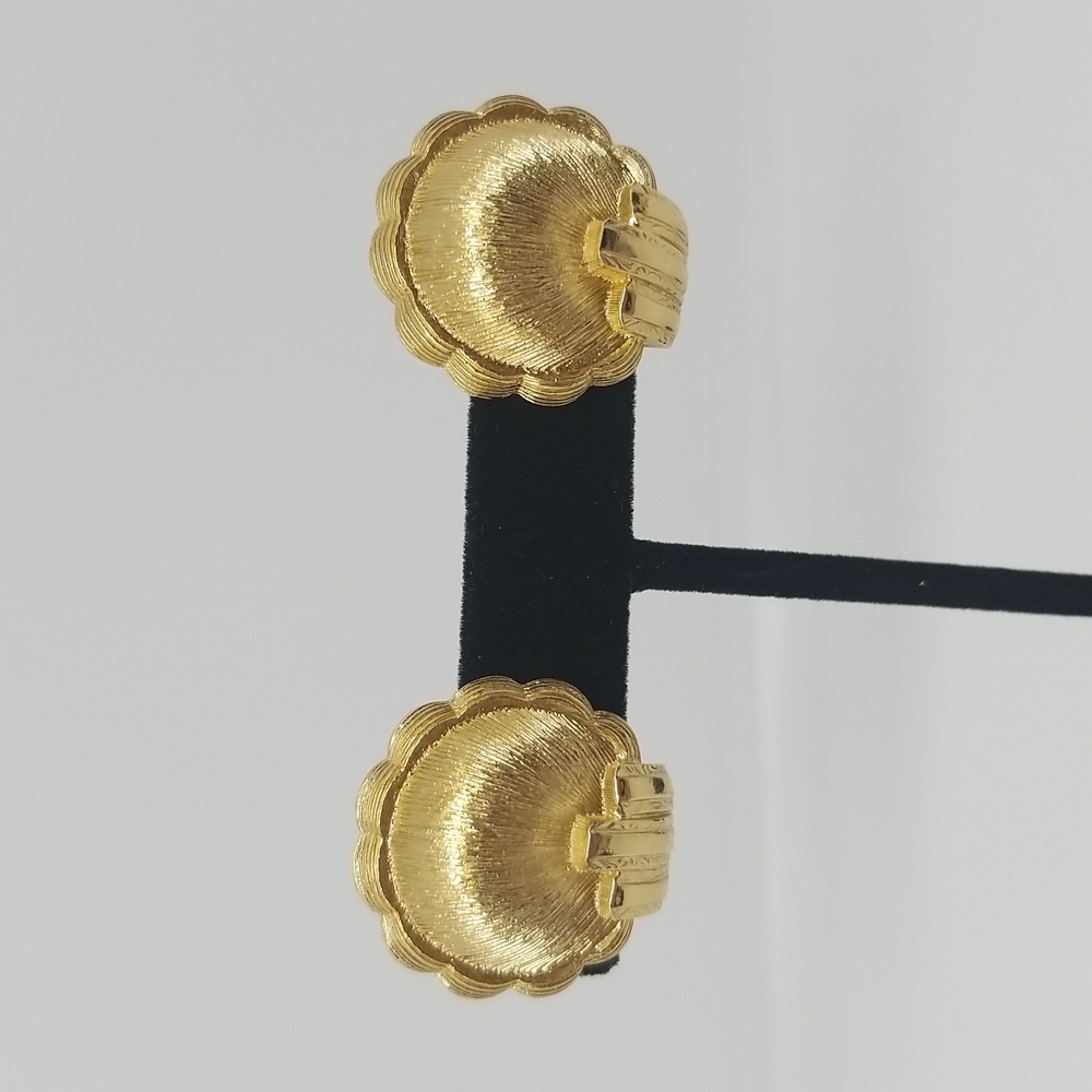 Monet clip earrings